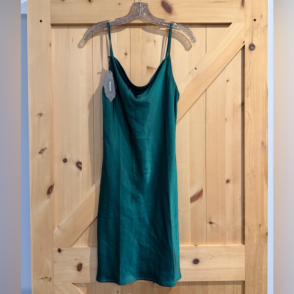 Atnlewhi Fashion Green Slip Dress